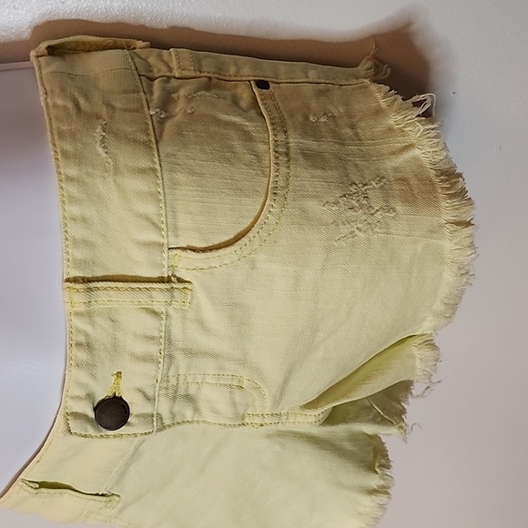 Billabong Laneway Jean Shorts, Neon Yellow, Size 3 - Picture 2 of 5
